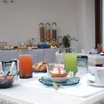 Ciuri Di Mari 호텔 산비토로카포